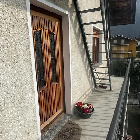 公寓 Relax In Montagna - In Val D'ayas 查兰德圣安塞尔